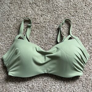Athleta Palm bra cup bikini top size 34 D/ DD